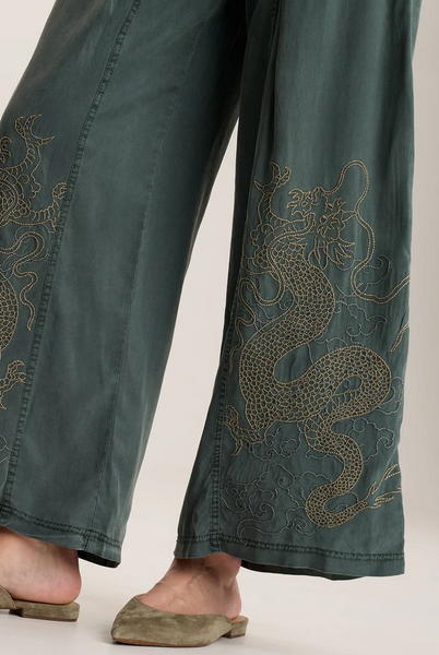Zion Jeans Series 06-07 Pants Blue Embroidery Trim Capri