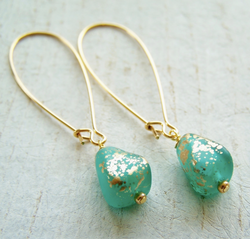 Emerald Gold Vintage Drop Earring