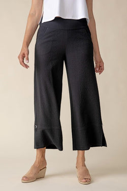 Black Texture Crop Pant