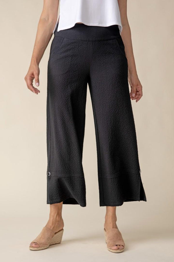 Black Texture Crop Pant