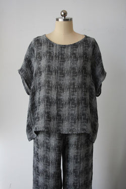 Black Abstract Plaid Linen Top