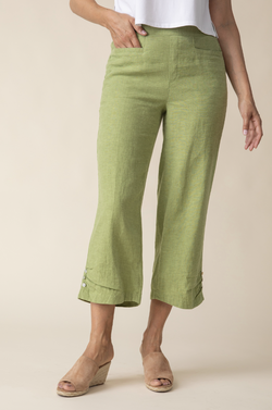 Leaf Pleat Button Capri