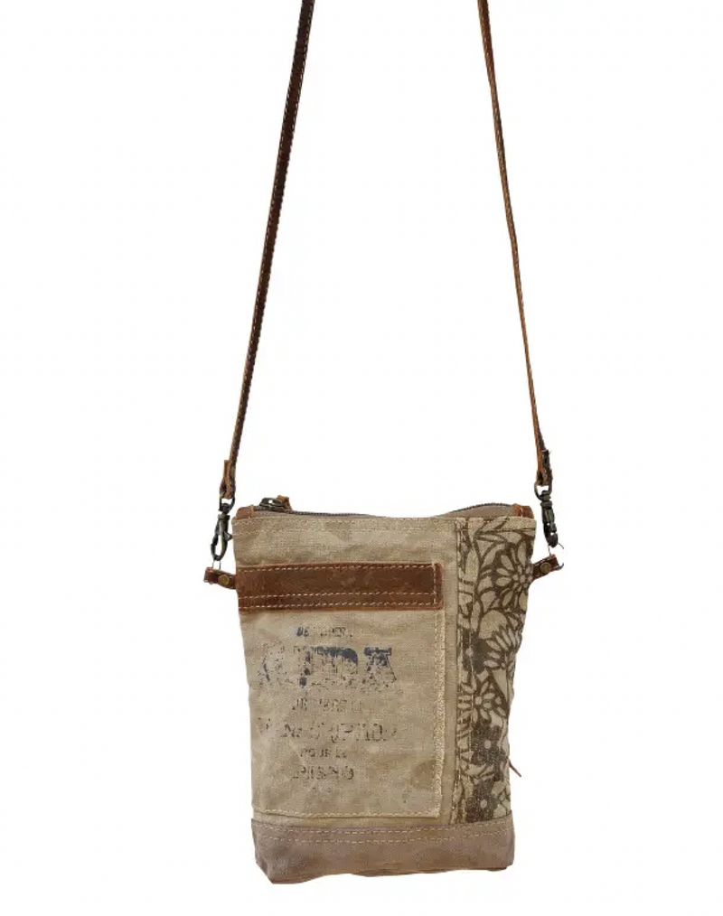 Aida Passport Bag