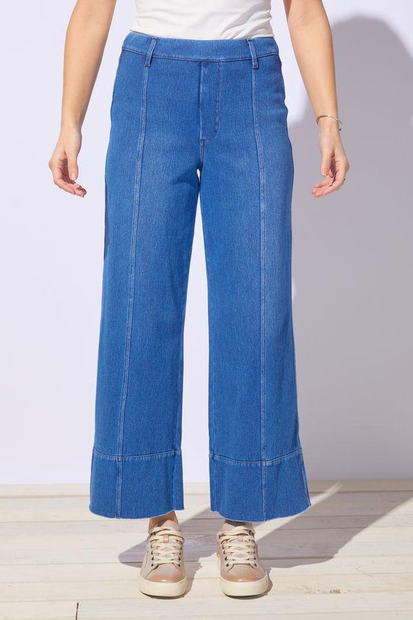 Mid Wash Relaxed Leg Jean