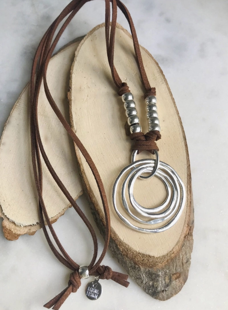 Going in Circles Brown Necklace