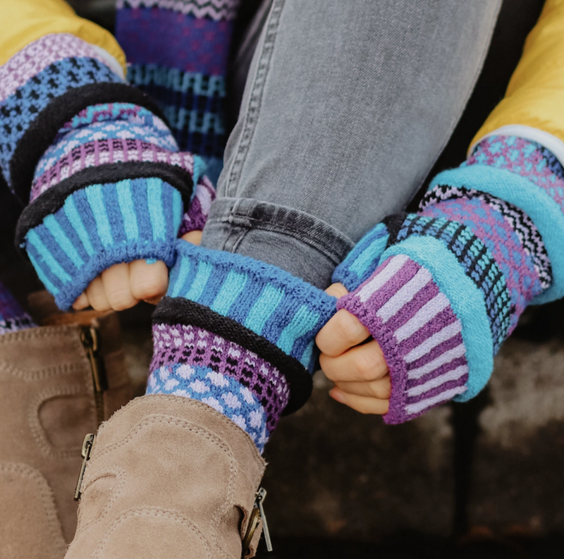 Raspberry Fingerless Mitten