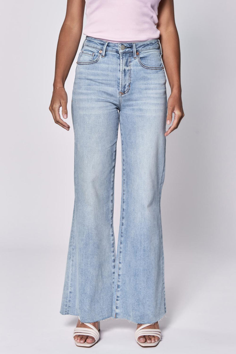 Montila Mid Rise Wide Jean