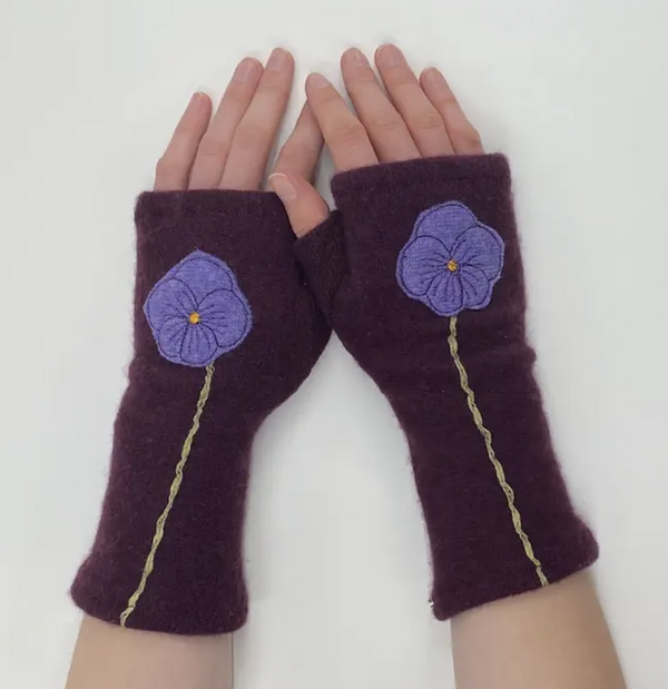 Plum Pansy Cashmere Glove