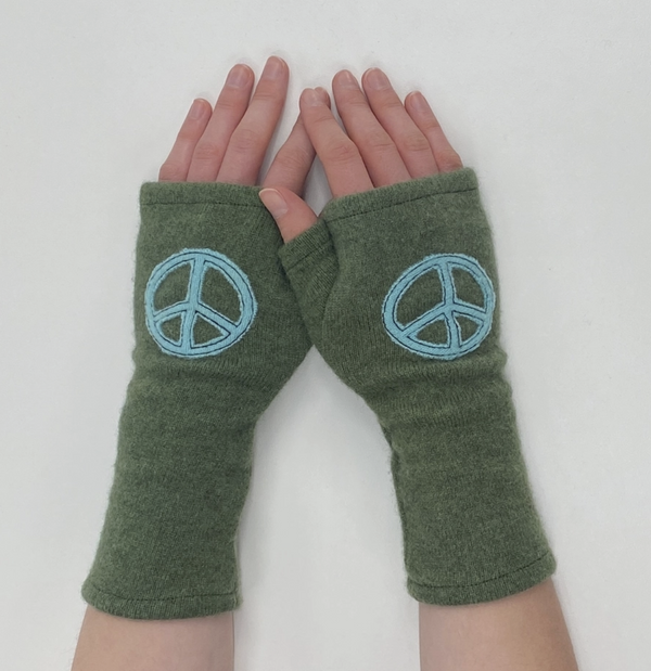 Olive Peace Sign Cashmere Glove