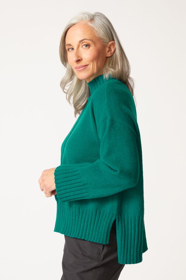 Juniper Cozy Pullover Sweater