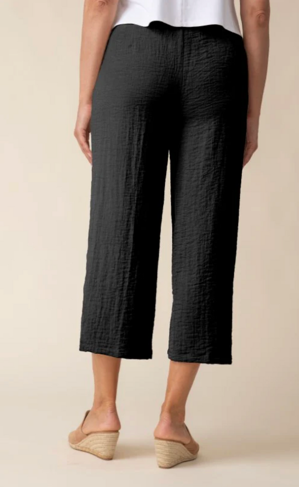 Black Crop Travel Pant