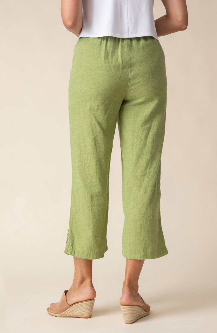Leaf Pleat Button Capri
