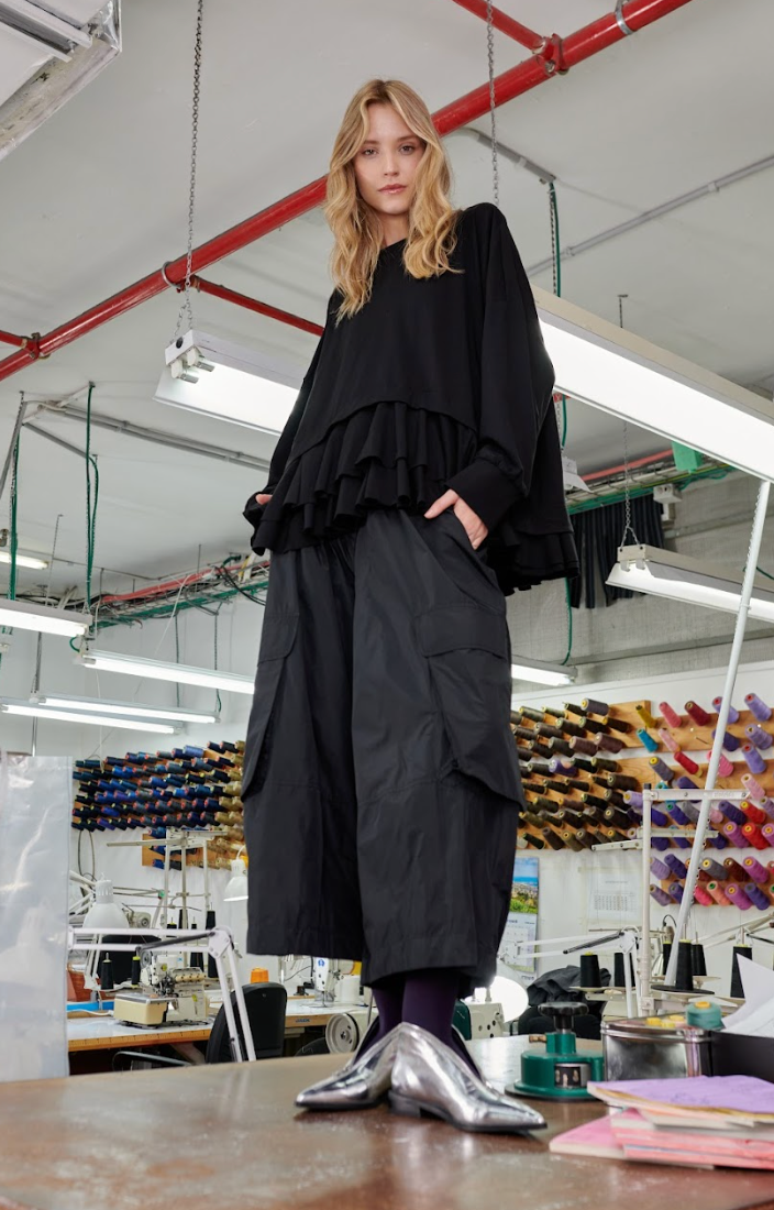 Black Cropped Cargo Pant