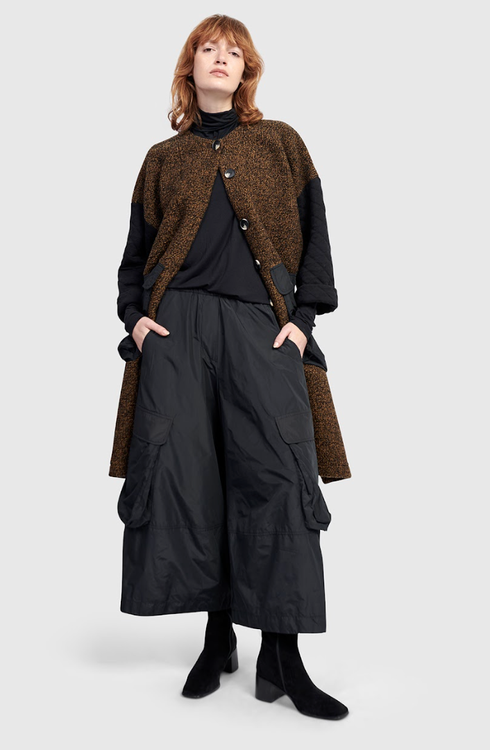 Black Cropped Cargo Pant