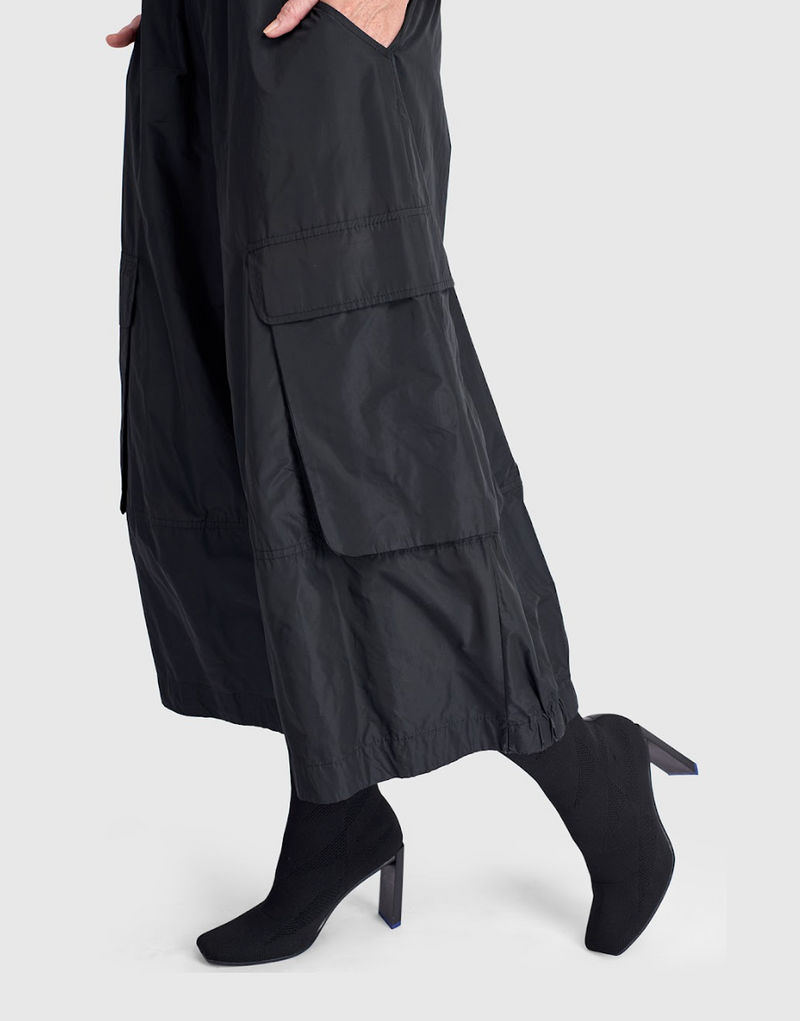 Black Cropped Cargo Pant