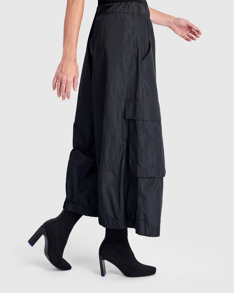 Black Cropped Cargo Pant