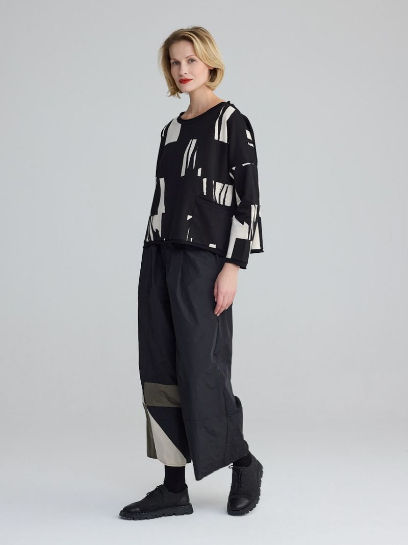 Black  & Ivory Pocket Top