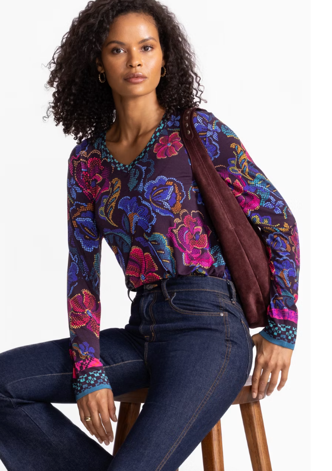 Aphia V-Neck Top