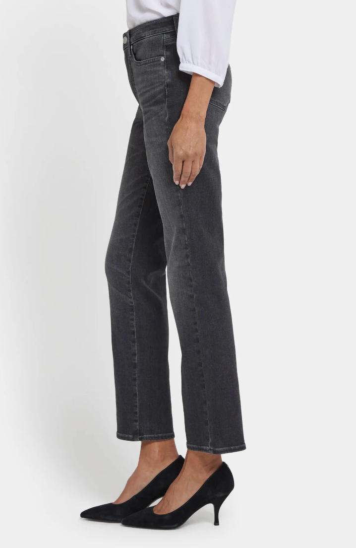 Gloomy Sheri Slim Jean