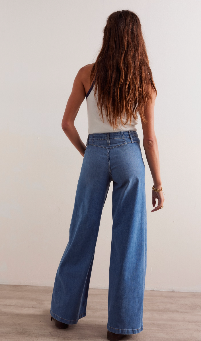Medium Wash Libre Wide-Leg Jeans