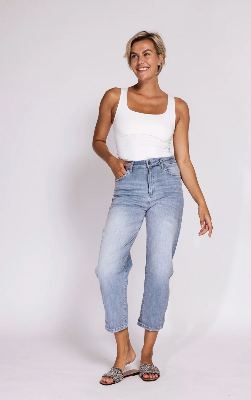 Light Wash Denim Barrel Ankle Jean