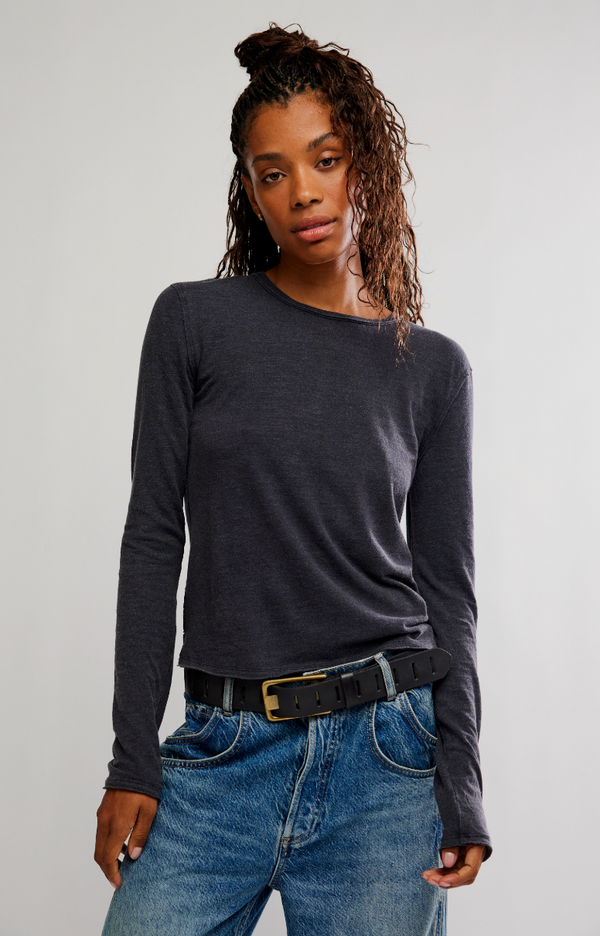 Black Long-Sleeve Tee