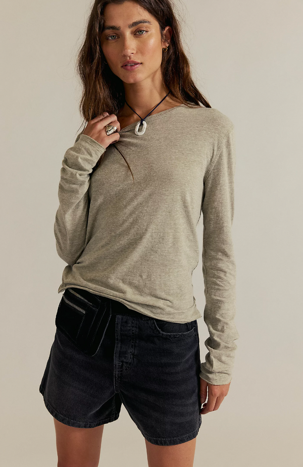 Caiman Long-Sleeve Tee