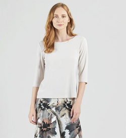 Bone Scoop Neck Half Sleeve Top