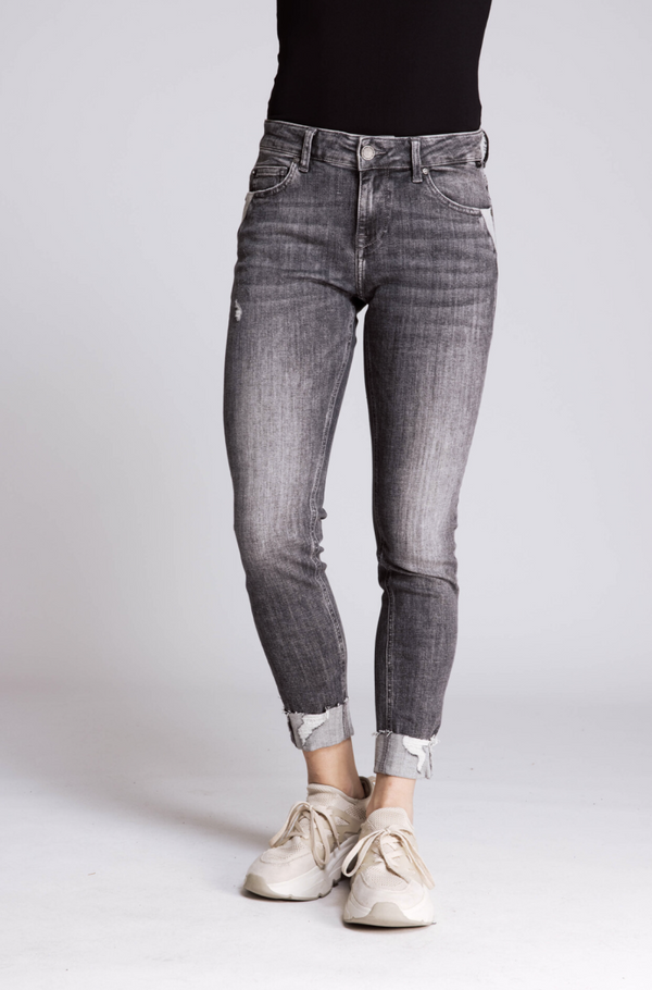 Black Wash Roll Ankle Jean