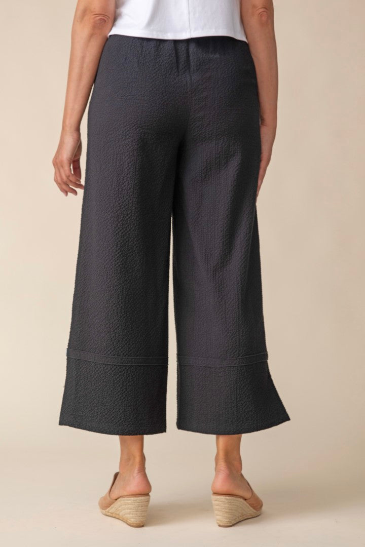 Black Texture Crop Pant
