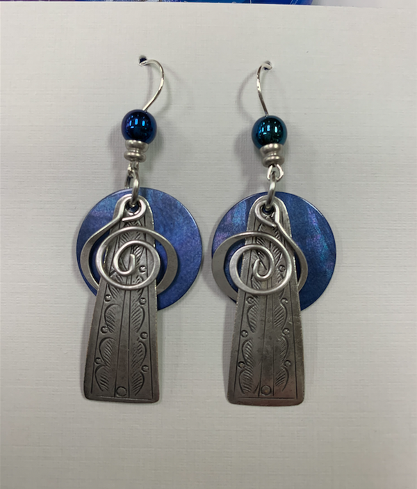 Peri Spiral Mop Earring