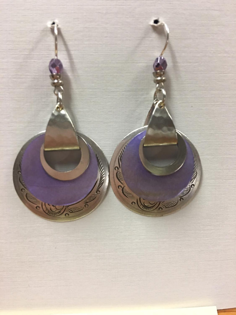 Round Violet Shell/etched Silver