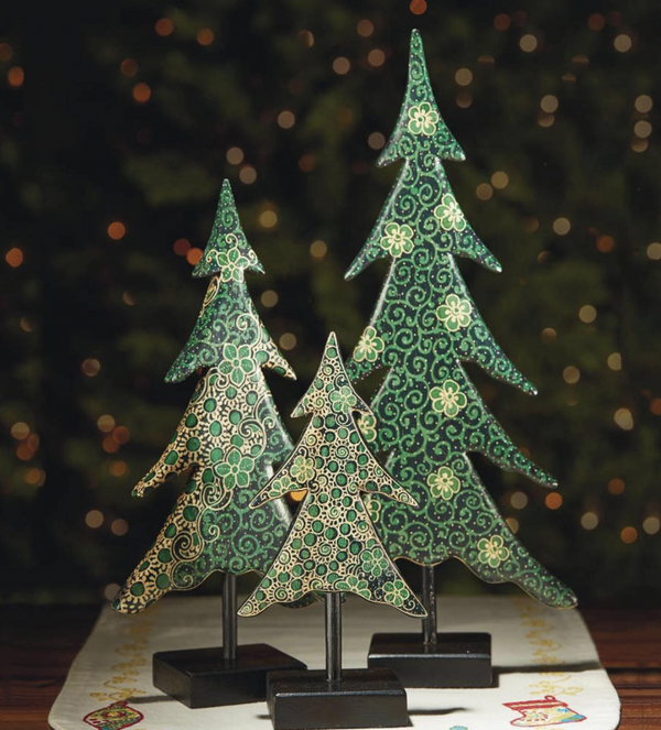 Small Batik Christmas Tree
