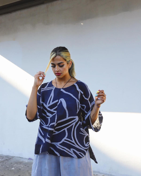 Navy Sketch Onesize Top