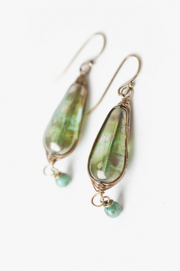 Vintage Czech Glass Earring